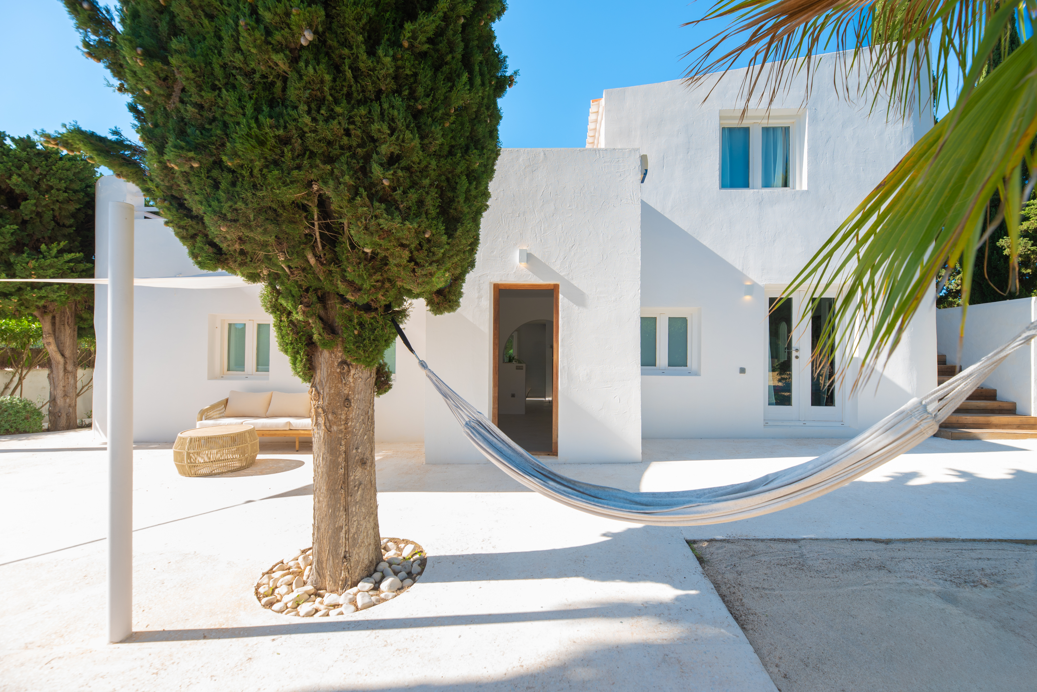 Villa Jondal — panoramic property overview