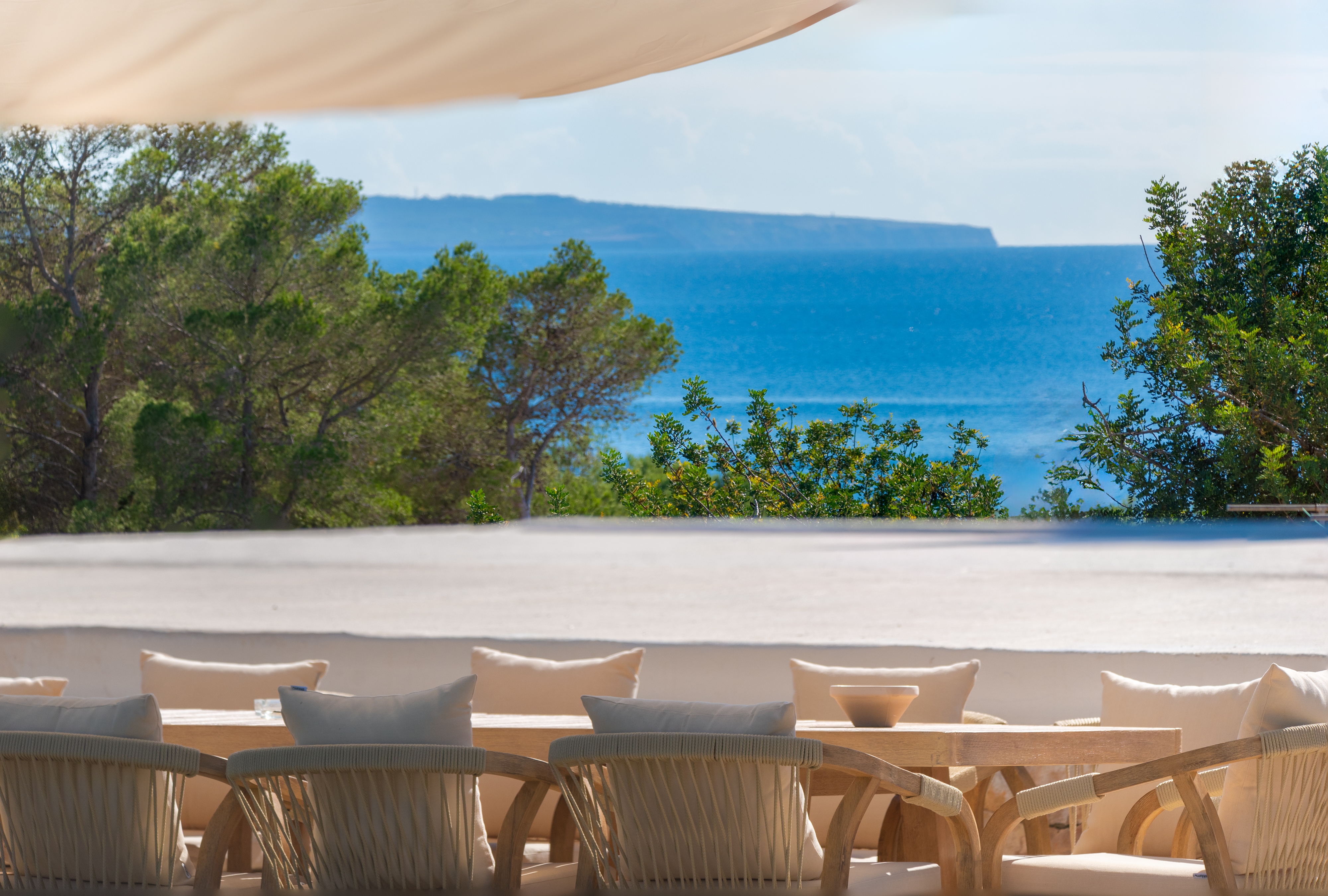 Villa Jondal — terrace dining with Formentera sea view